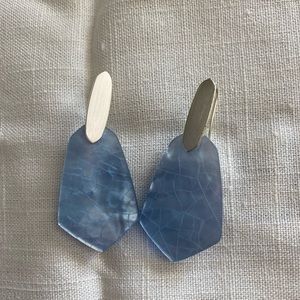 Kendra Scott crackle blue and silver earrings